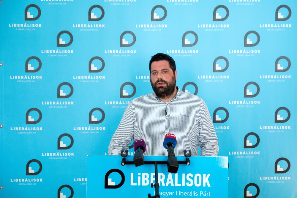 Karácsonnyal egyeztetnének a Liberálisok