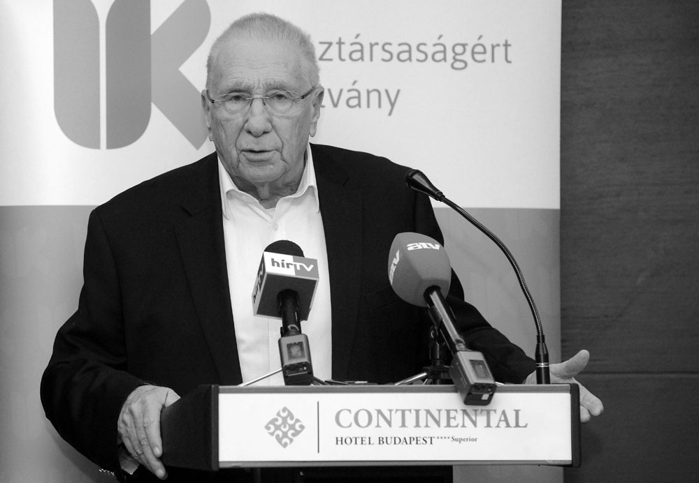 Meghalt Ungvári Tamás író