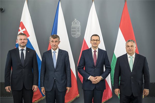 Budapesten egyeztetnek a V4-es kormányfők