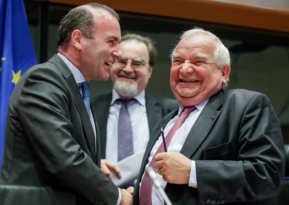 Weber továbbra is magának követeli az elnöki tisztséget