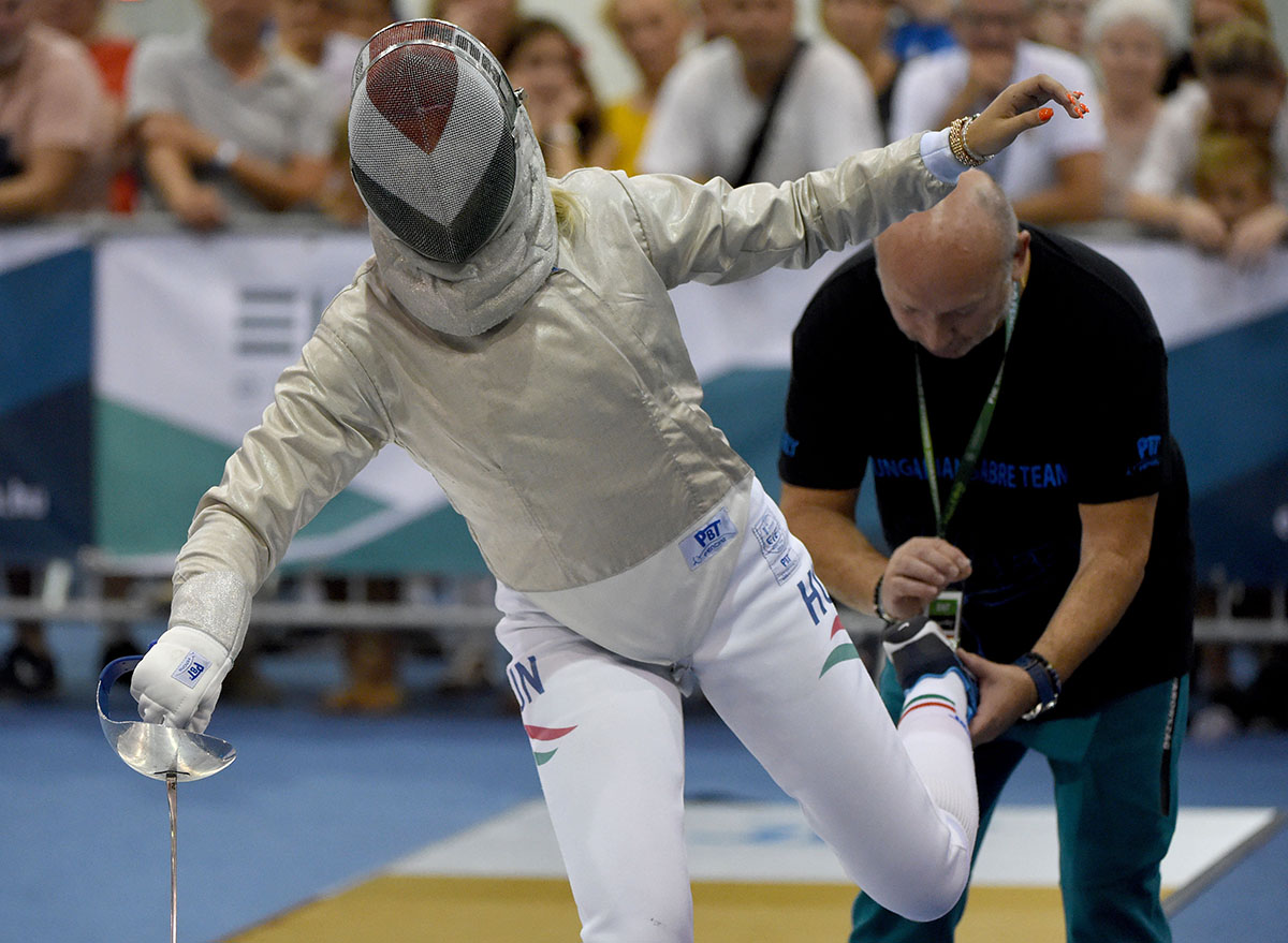 Negyeddöntősök a női kardozók