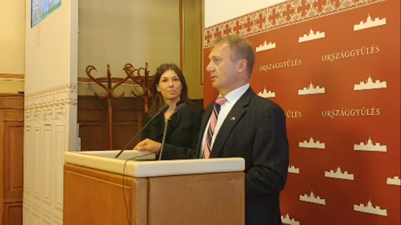 Ellenzék: a kormány nem fektet eleget a jövőbe