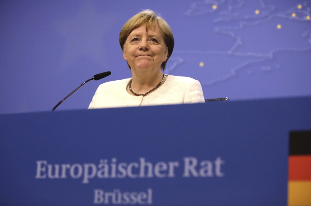 Angela Merkel tartózkodott a szavazáson