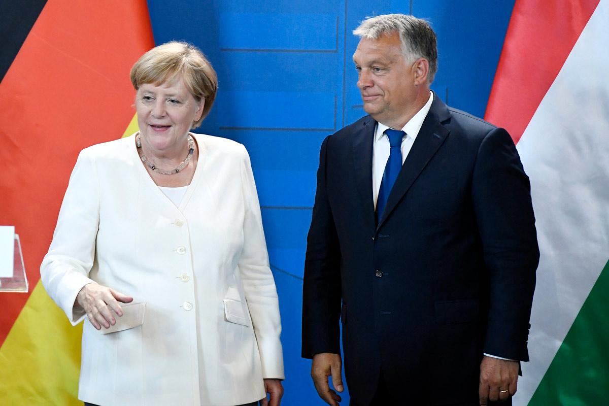 Dicséret Merkeltől