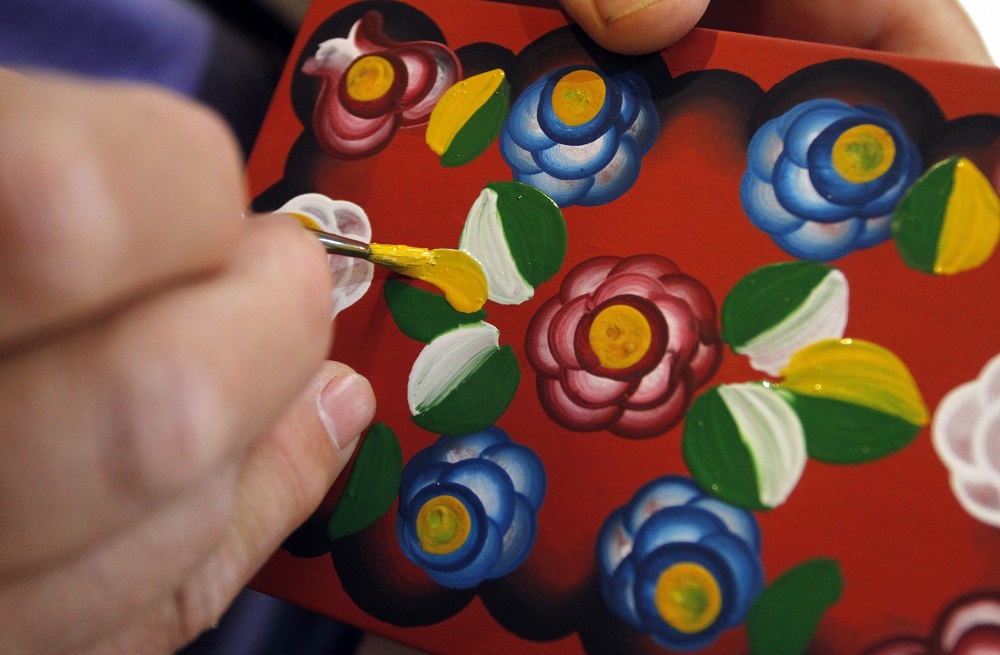 Népi bútorfestőkurzust hirdetett a Tornyai-múzeum