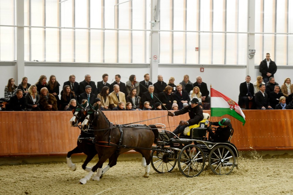Hölle Martin és a magyar csapat vezet