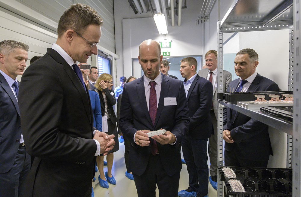 A magyar autóipar termelési értéke elérheti a 10 000 milliárd forintot