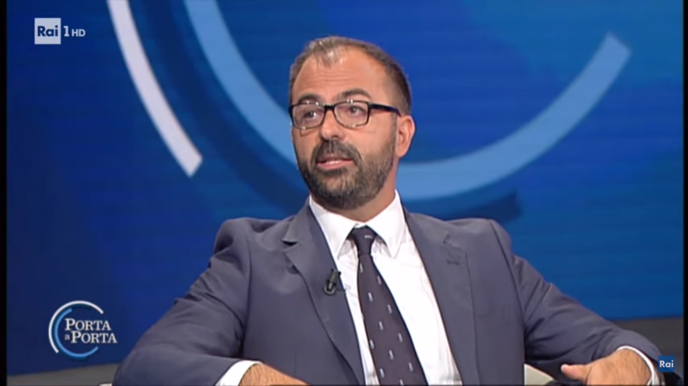 Az olasz oktatási miniszter tüntetésre buzdította a diákokat