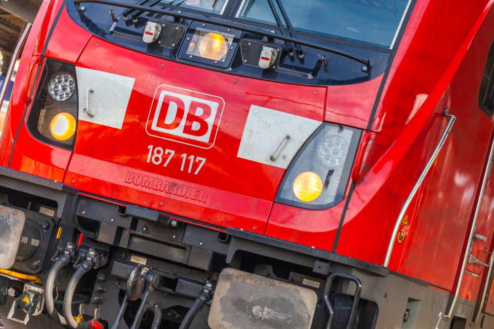 Vasúti kocsikban aludtak a vihar miatt