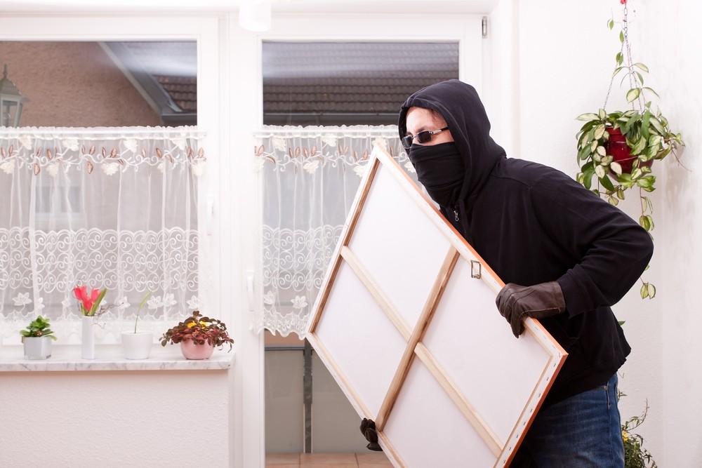 Fényes nappal lopott el egy festményt