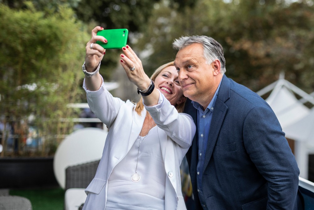 Sajtóértesülések szerint nem kérdés, az olasz jobboldal hová húz az EP-ben