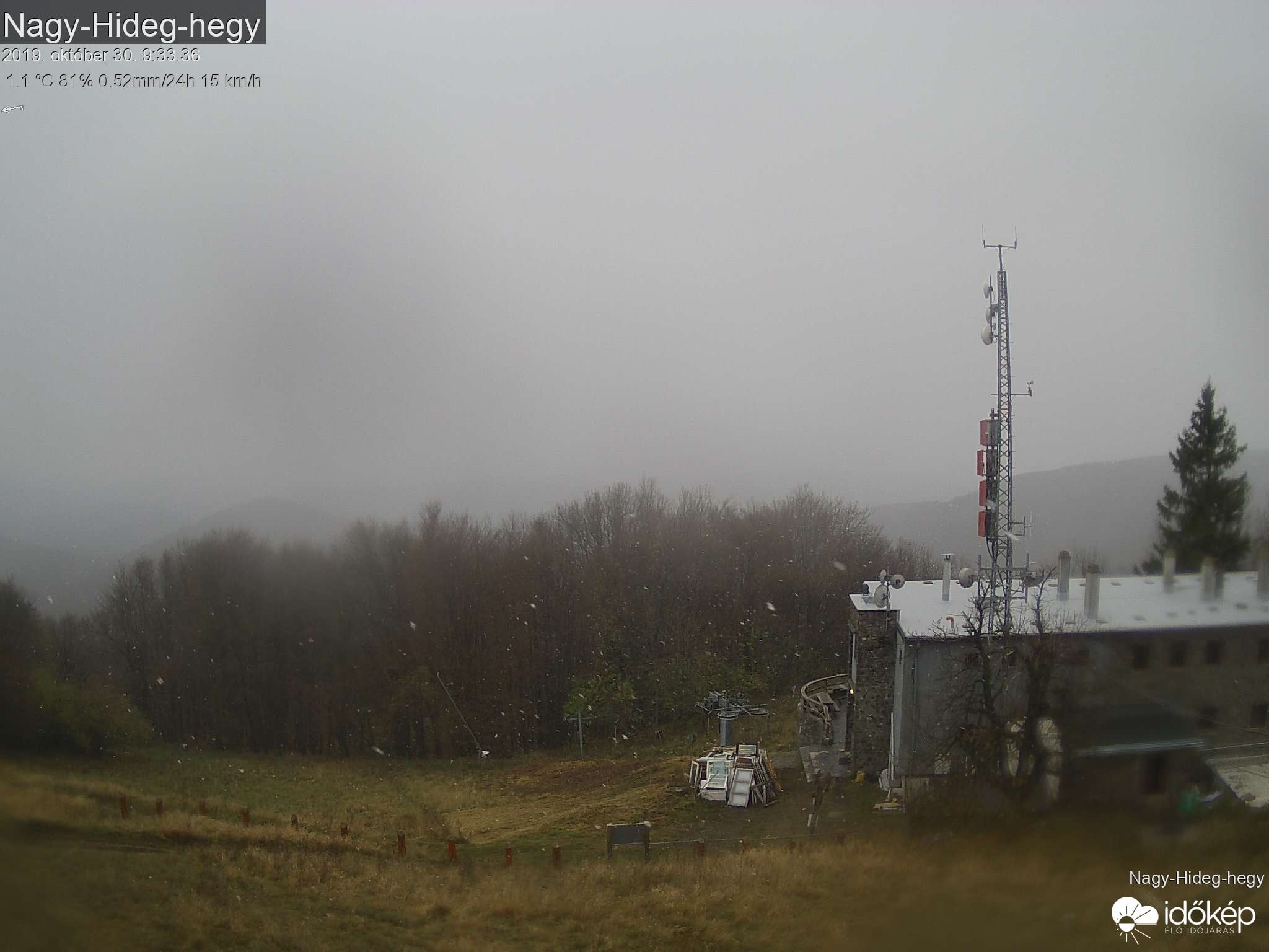 Megérkezett a hideg: a Börzsönyben már havazik