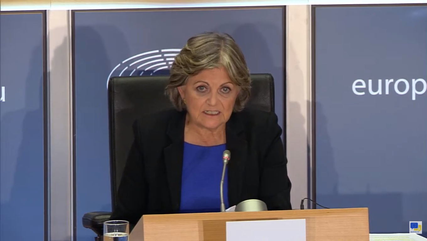 A Bizottság inkább másnak utalná a támogatásokat