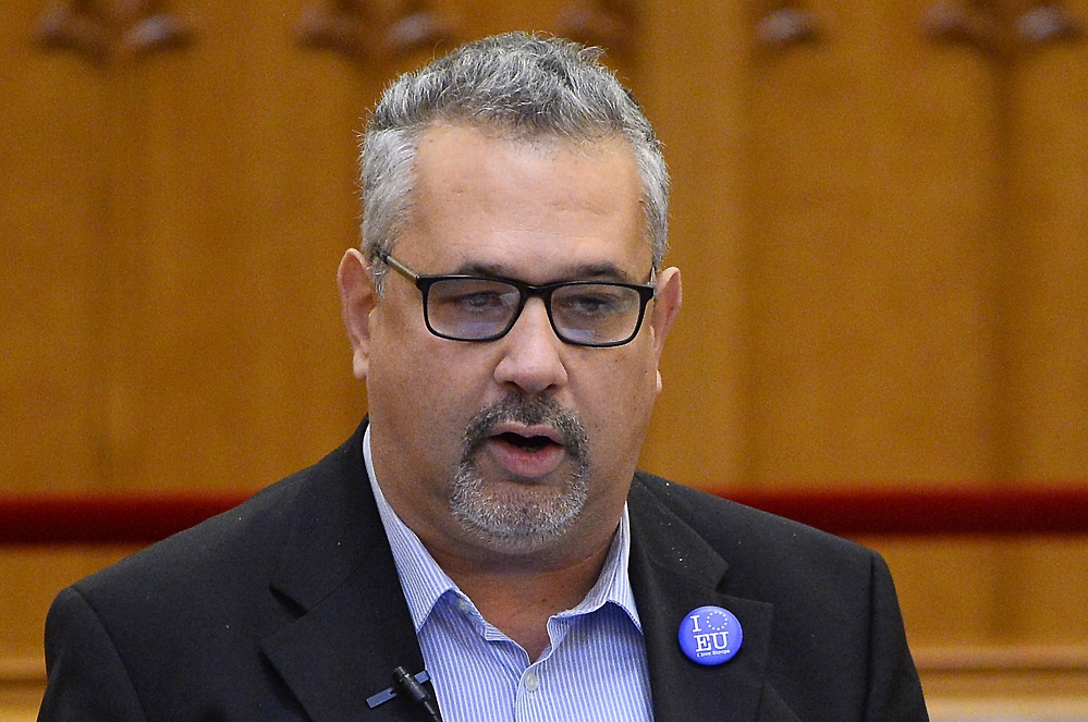 A DK tiltakozik a szerinte nacionalista alaptanterv ellen