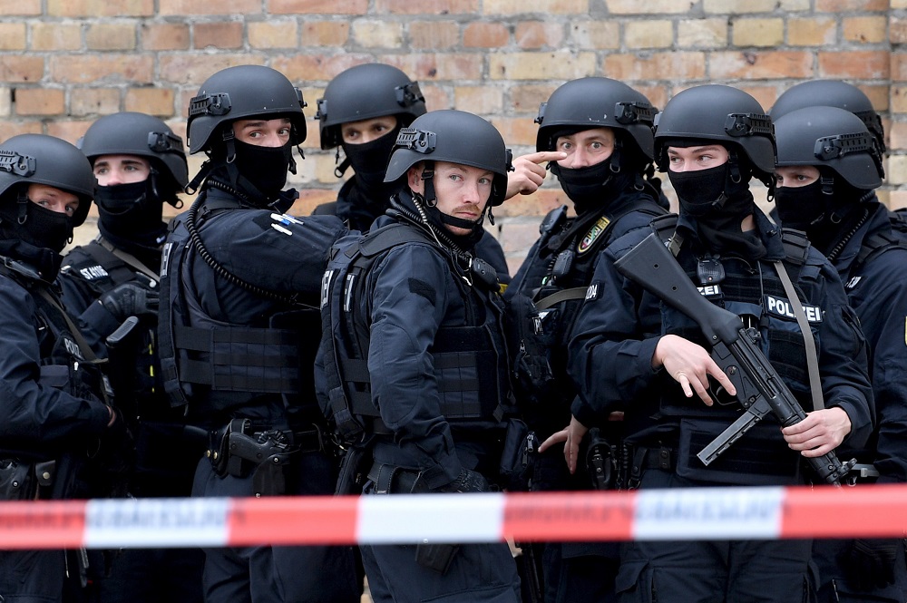 A sajtó szerint német a hallei lövöldözés elkövetője