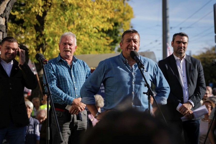 Szimpátiatüntetés a Sajtóklub felhívására