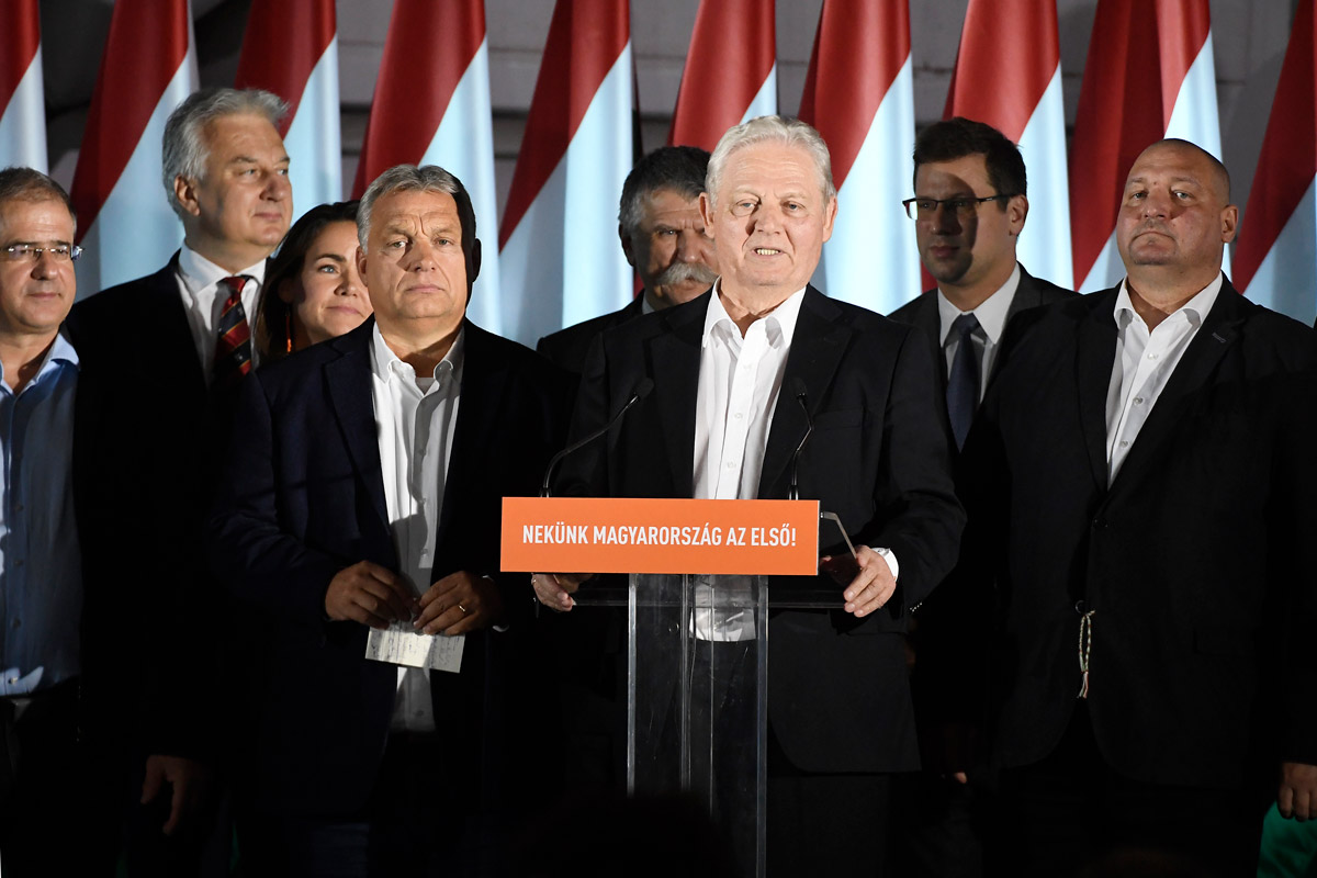 Ostrom után, ostrom előtt