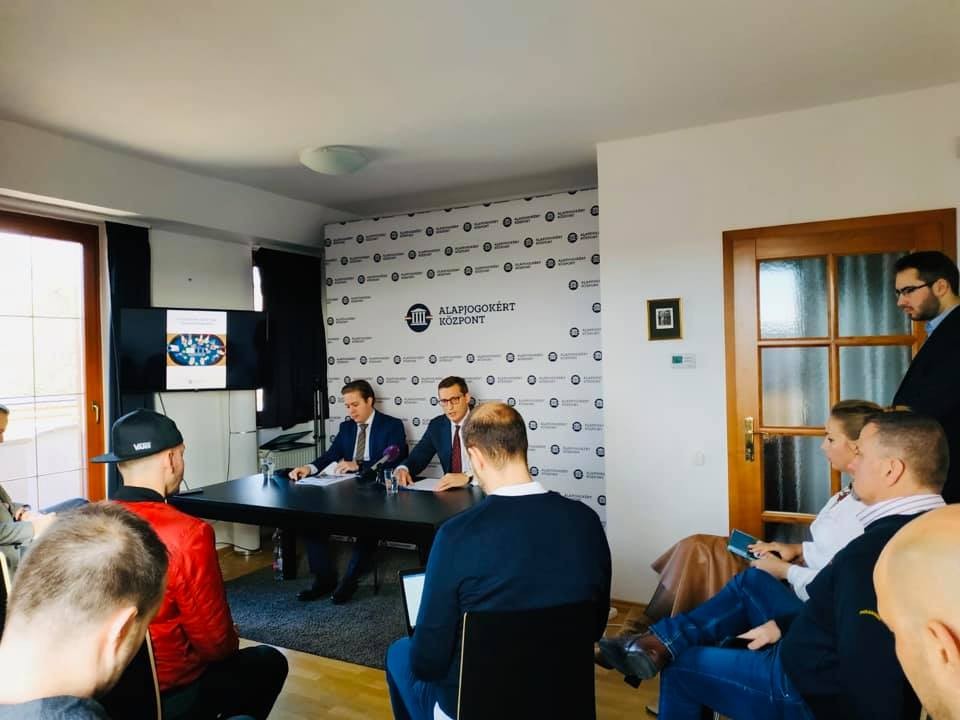 Von der Leyen más, mint Juncker