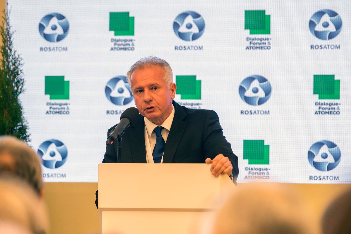 Pécs Aktuál: túlterjeszkedhetett a hatalmán Pécs polgármestere