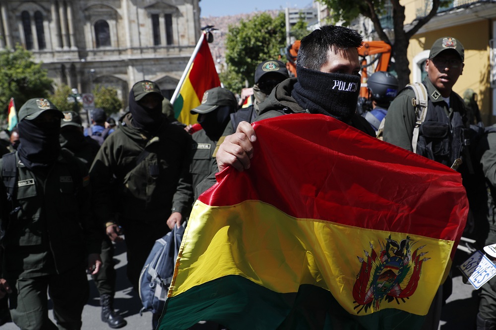 Tüntetők elfoglalták két állami médium épületét Bolíviában