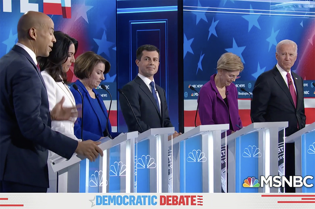 Donald Trump elmozdításáról vitáztak a demokraták