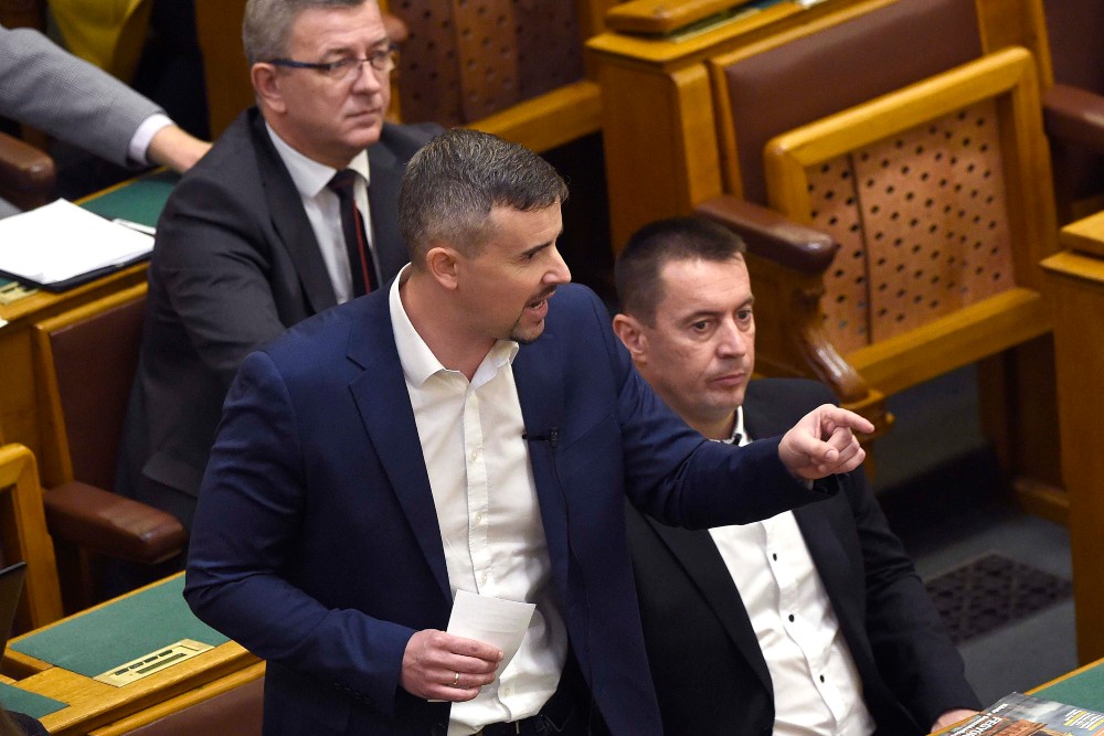 Akár külföldön is árulkodna a Jobbik