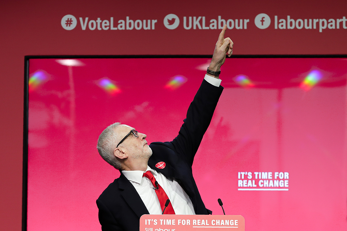 Új Brexit-megállapodást és népszavazást ígér a Munkáspárt