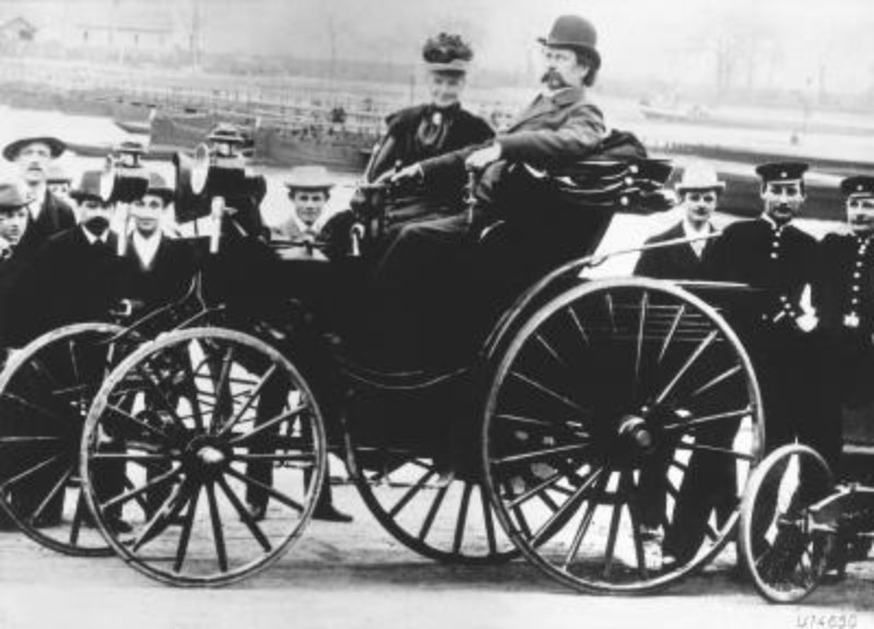 Karl Benz 175 éve született