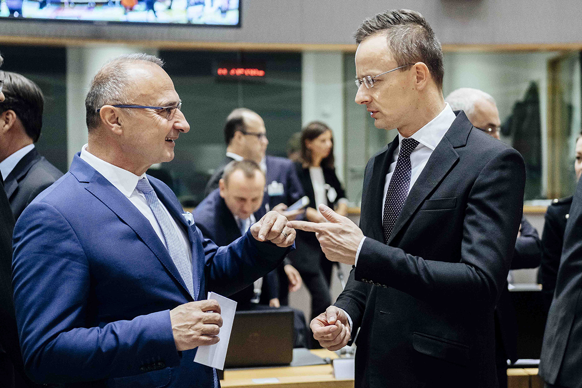 Az ország abban érdekelt, hogy nyitott legyen a világgazdaság