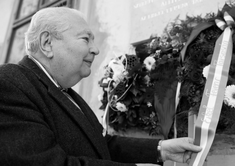 Elhunyt Bónis Ferenc zenetörténész