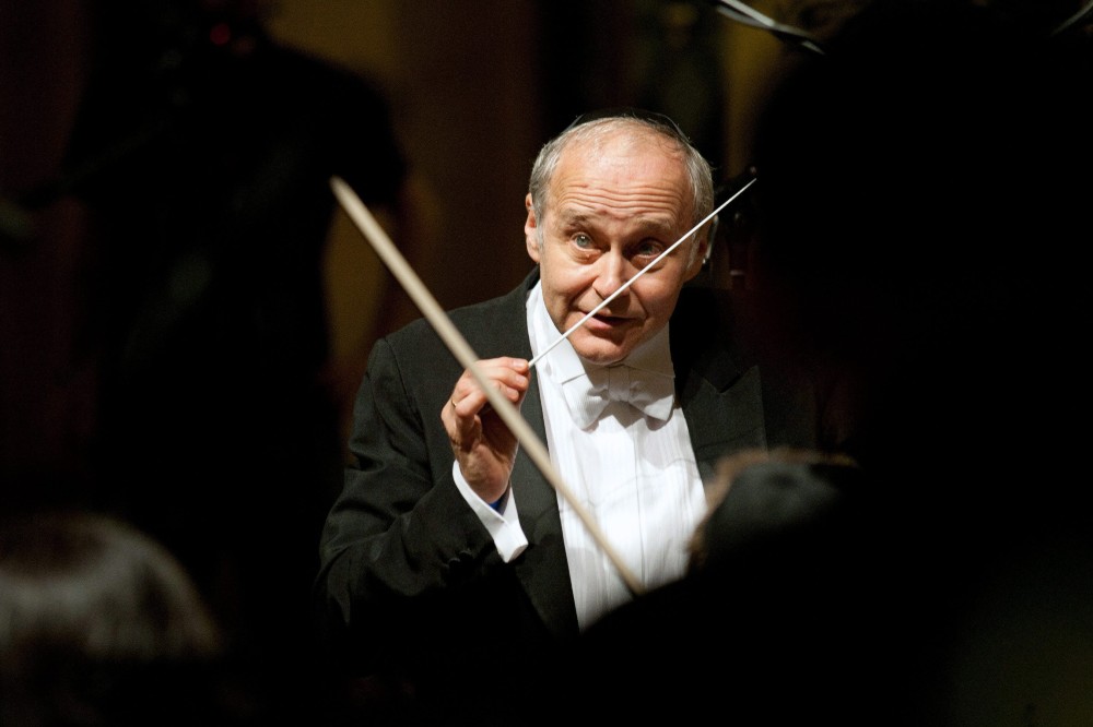 Újévi hangverseny Fischer Ádámmal