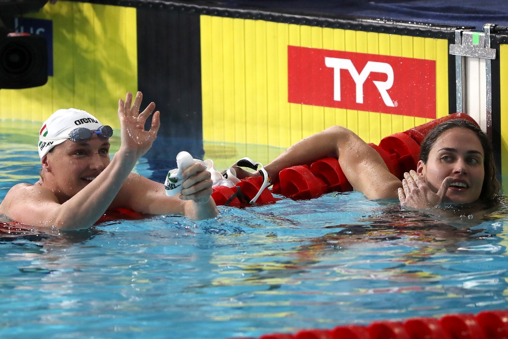 Magyar arany és bronz 200 pillangón