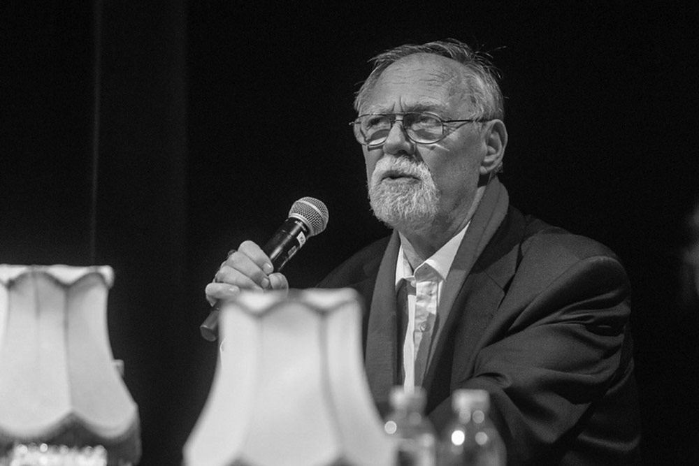 Elhunyt Kiss László