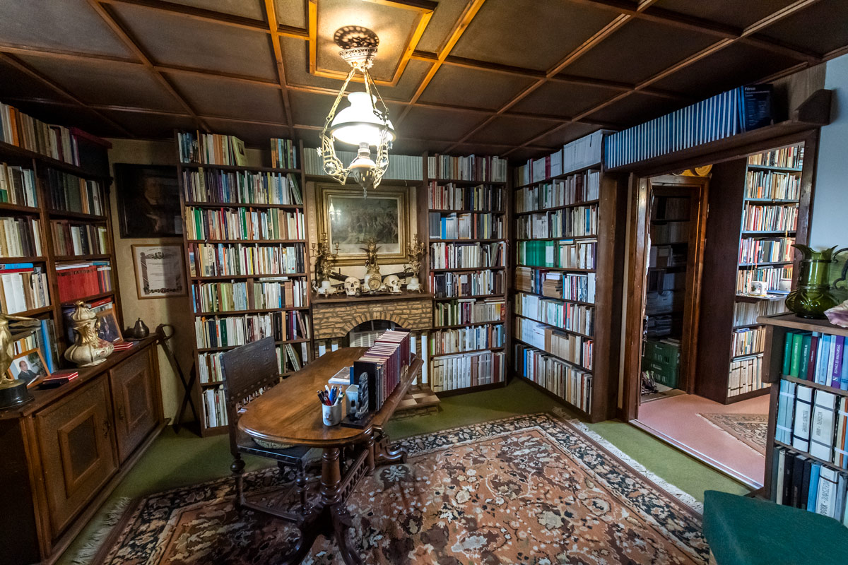 Magánkönyvtár Felsőszeliben