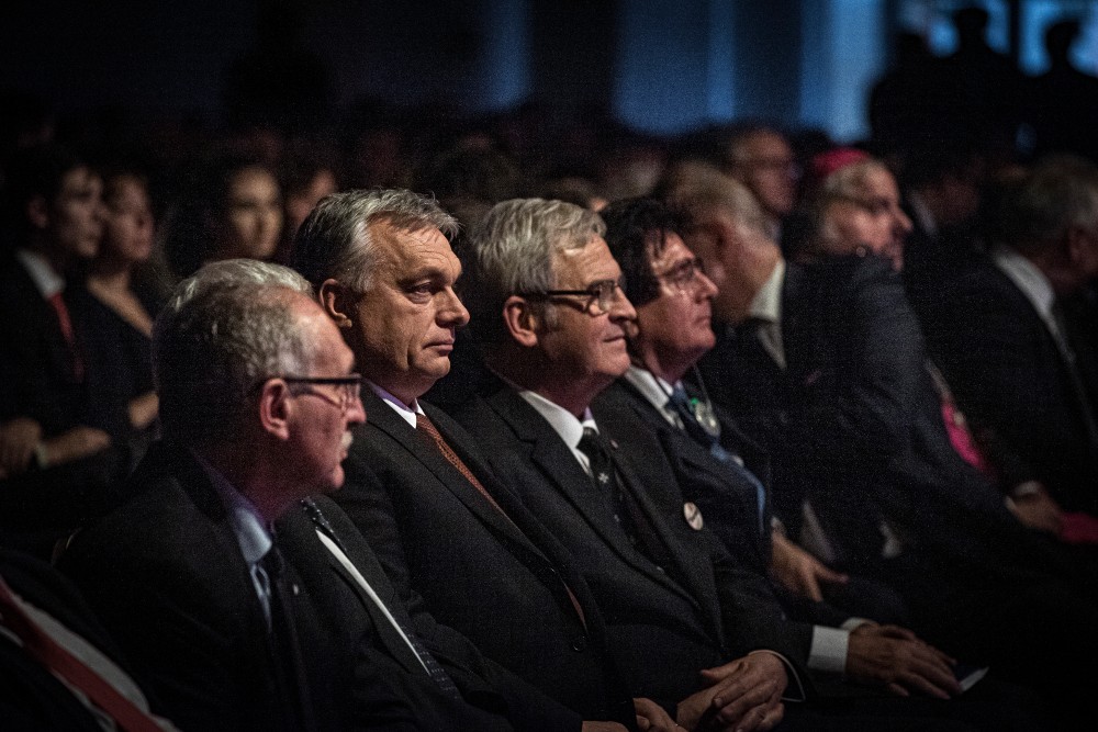 „A forradalmat nem tekintjük befejezettnek”