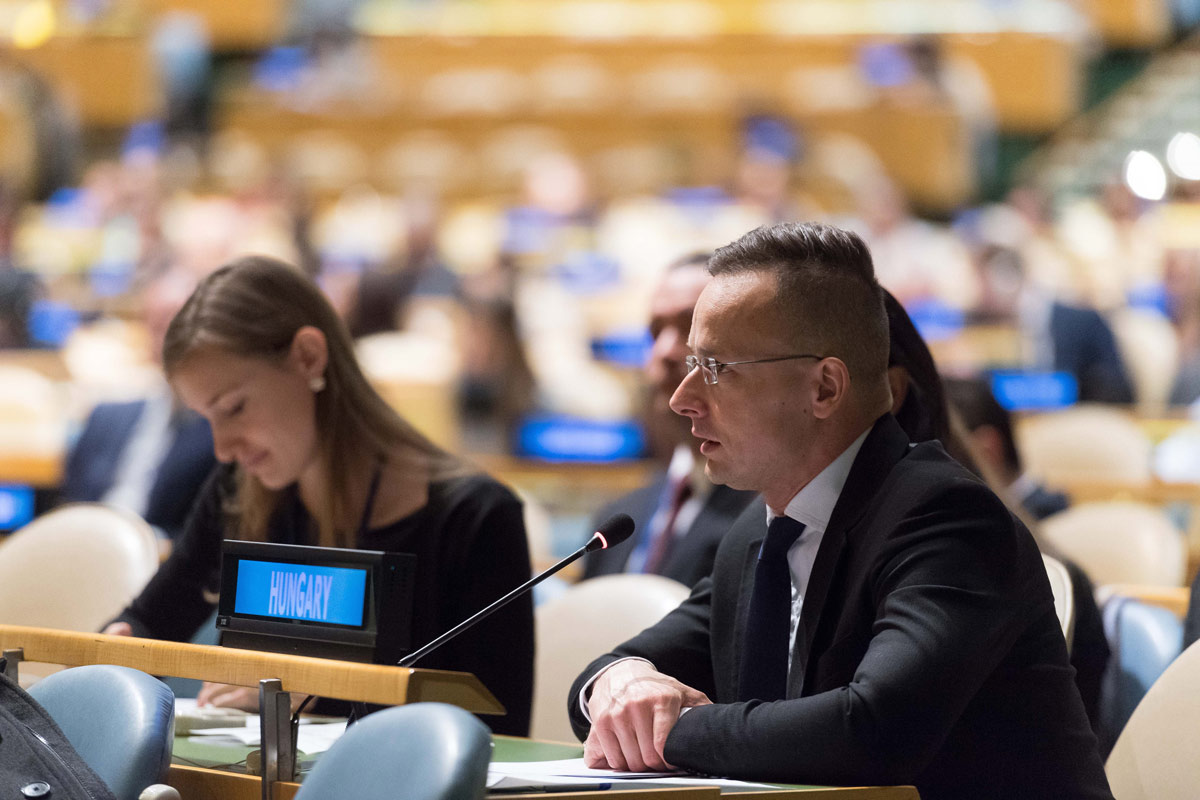 Hat ország az ENSZ migrációs csomagja ellen