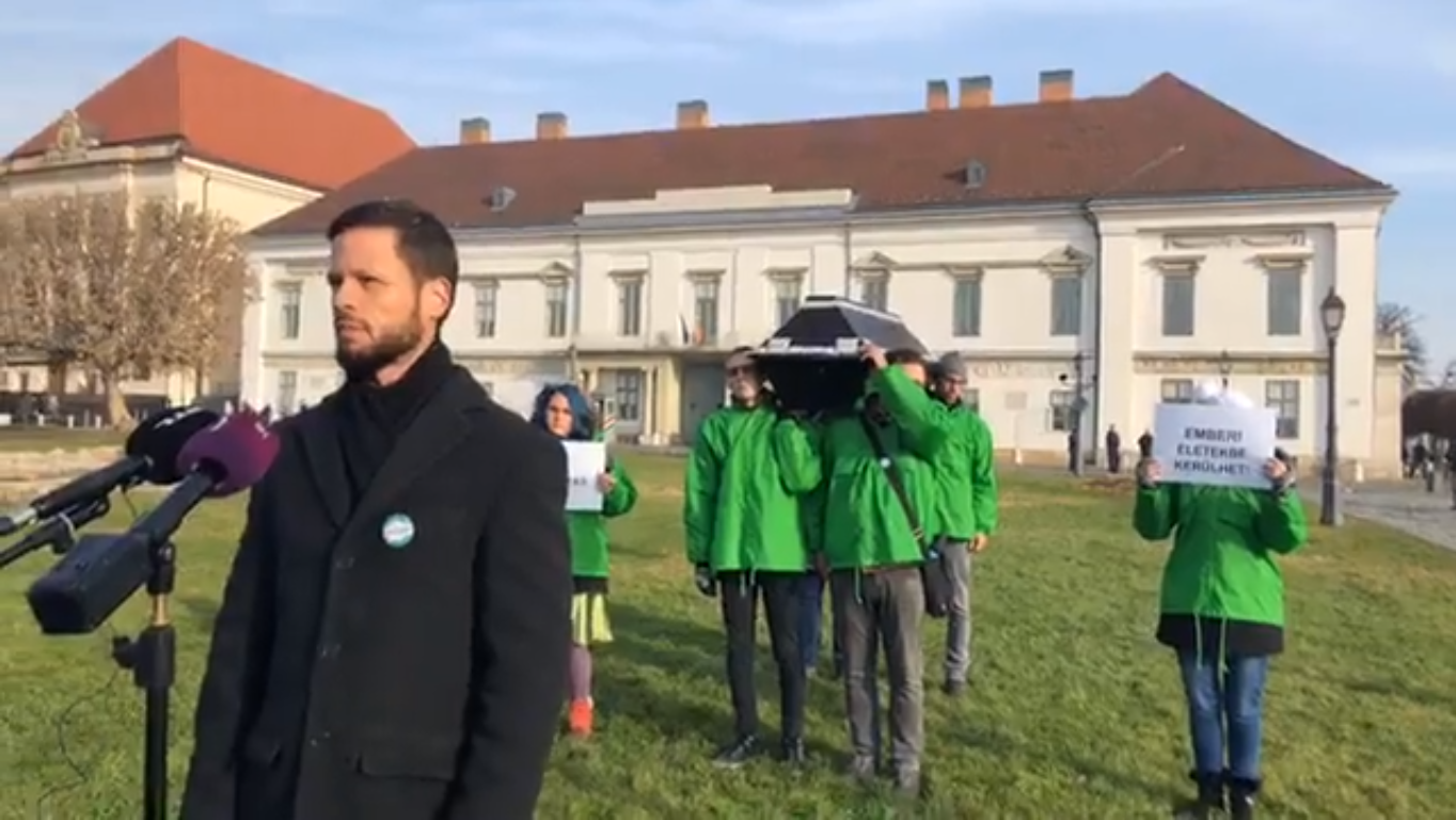 A Párbeszéd az EBESZ-hez rohan az Index miatt