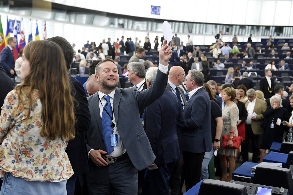 Ujhelyi bejelentette, kész a csomagja