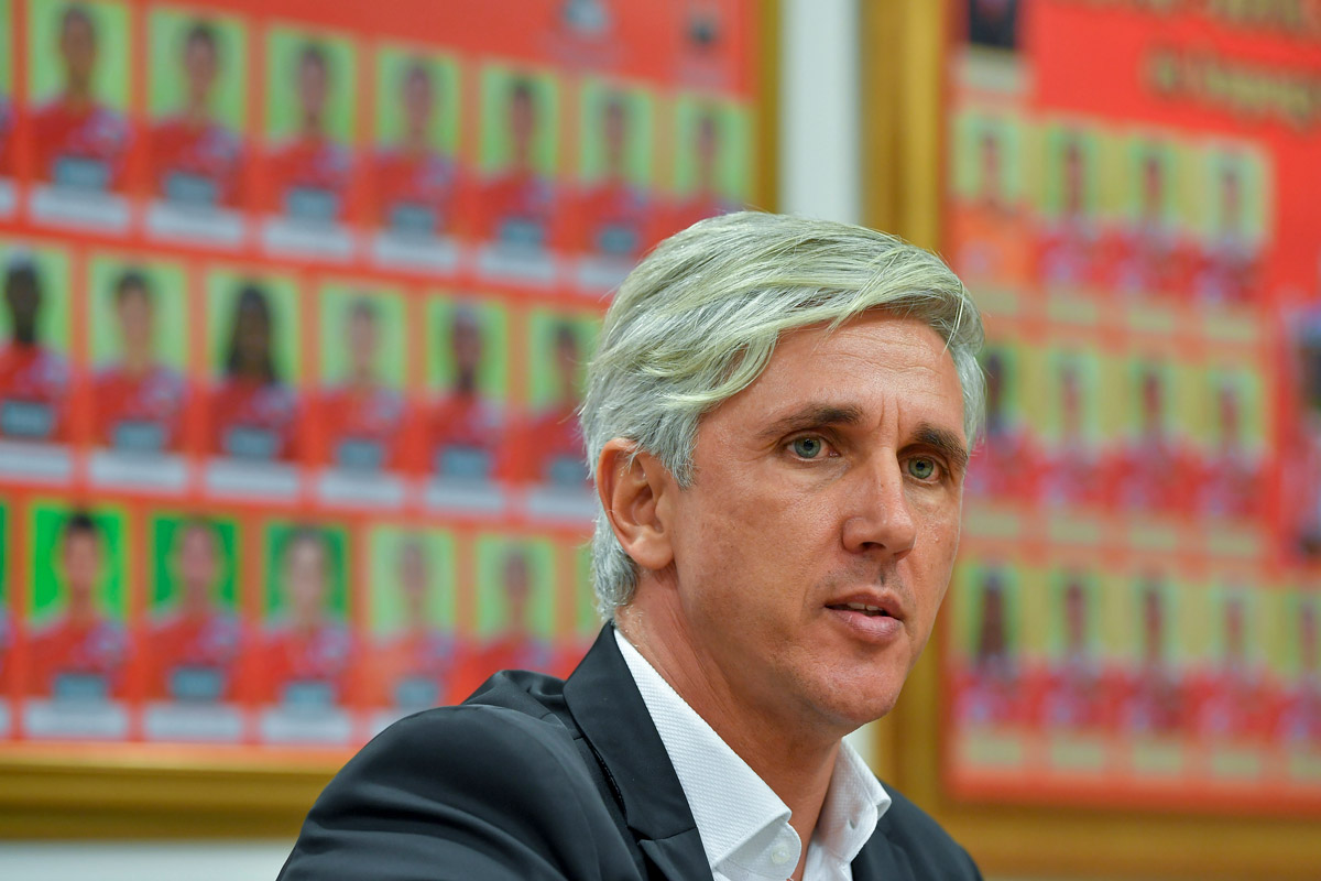 Bemutatkozott a DVSC új vezetőedzője