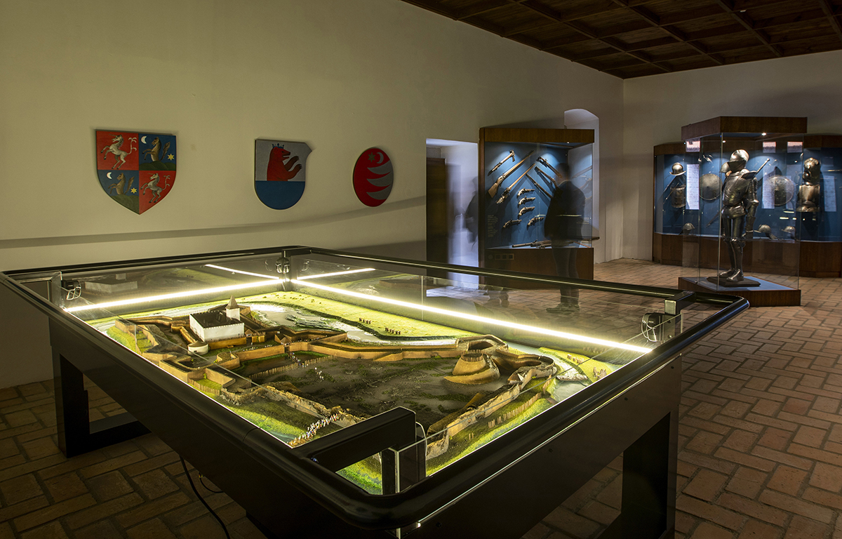 Digitális látványelemeket adtak át a gyulai várban