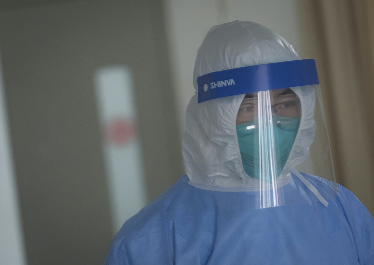 Hatszáz európai térne haza Kínából a koronavírus miatt