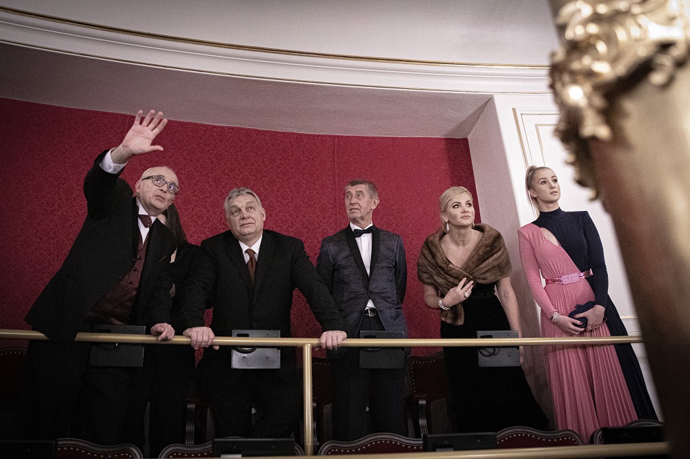 Ünnepélyesen megnyitották a felújított prágai Állami Operát