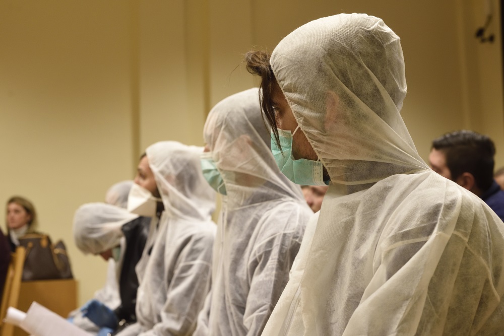 Egy év börtönre ítélték a röszkei átkelőnél elfogott migránsokat