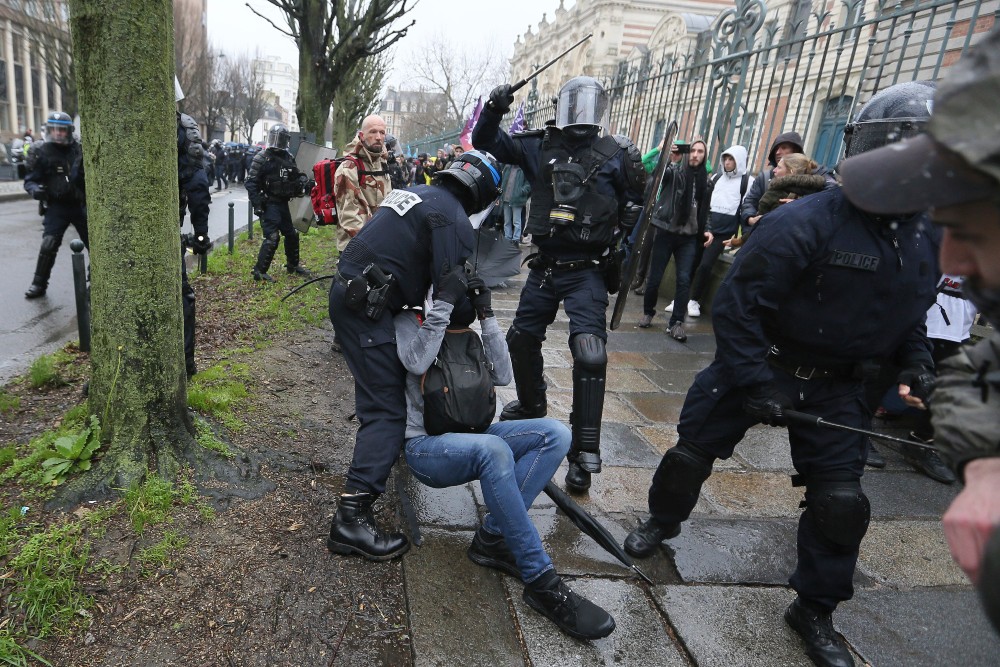 Csökkent a tüntetések támogatottsága