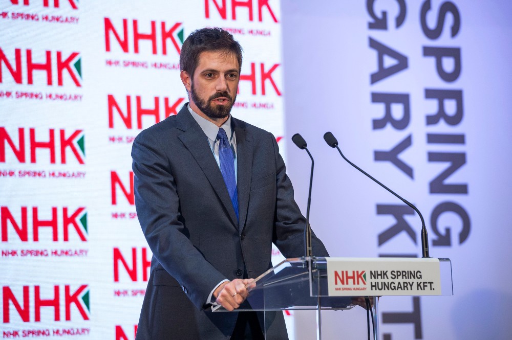 Több mint 13 ezer új munkahely