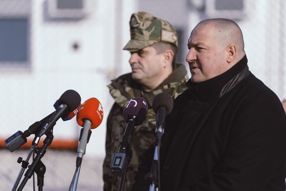 Magyar honvéd csak nemzeti érdeket szolgálhat