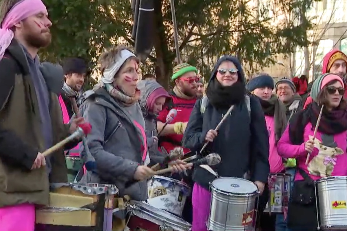 Munkásőrök és antifák (avagy be nem tartott törvényeink hozadékai)