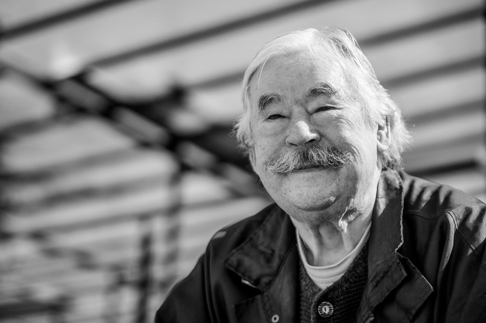 Elhunyt Csukás István