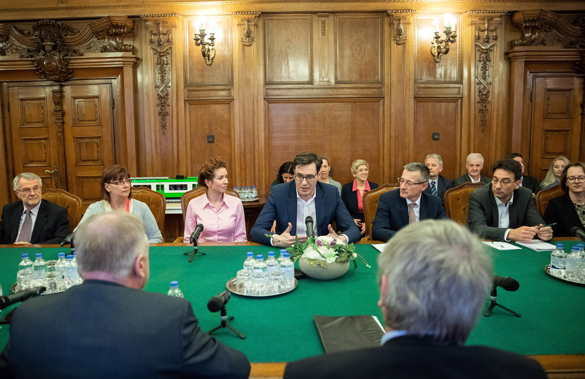 Aláírták a BKV-nál a 2020-as bérmegállapodást