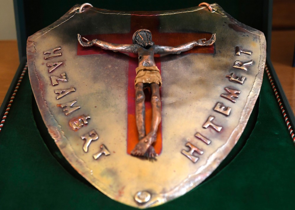 Görögkatolikus szerzetes kapta a Hit pajzsa díjat